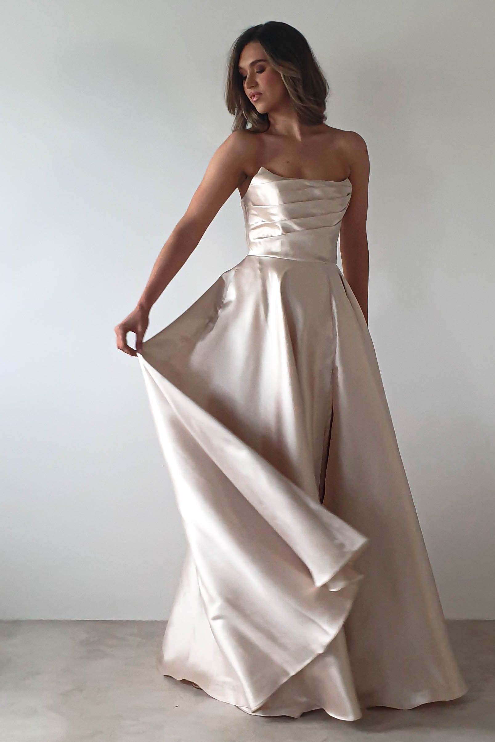 Vestido Miya Champanhe